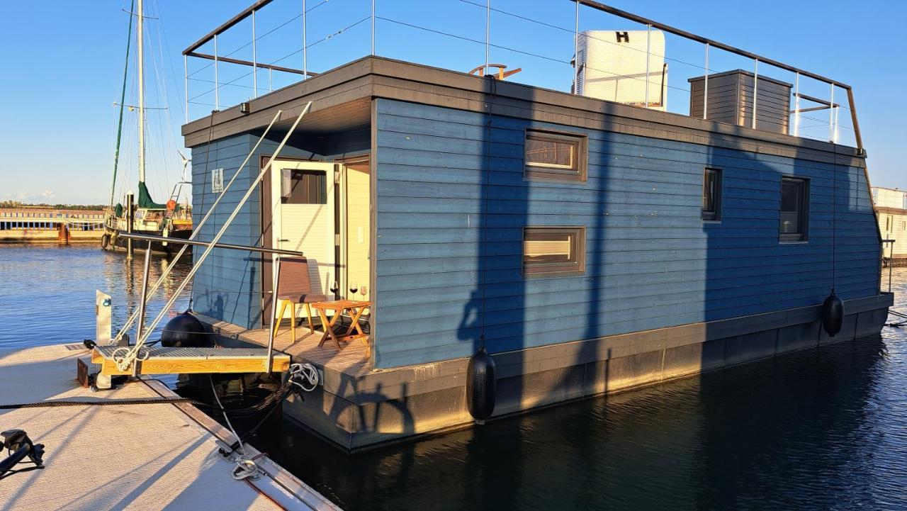 Hausboot Harmonie Hotel Stralsund Exterior photo