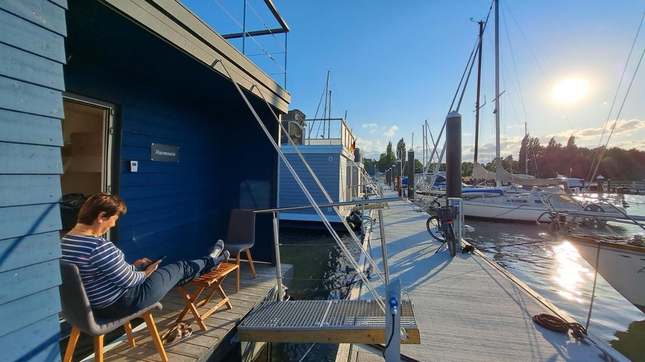 Hausboot Harmonie Hotel Stralsund Exterior photo