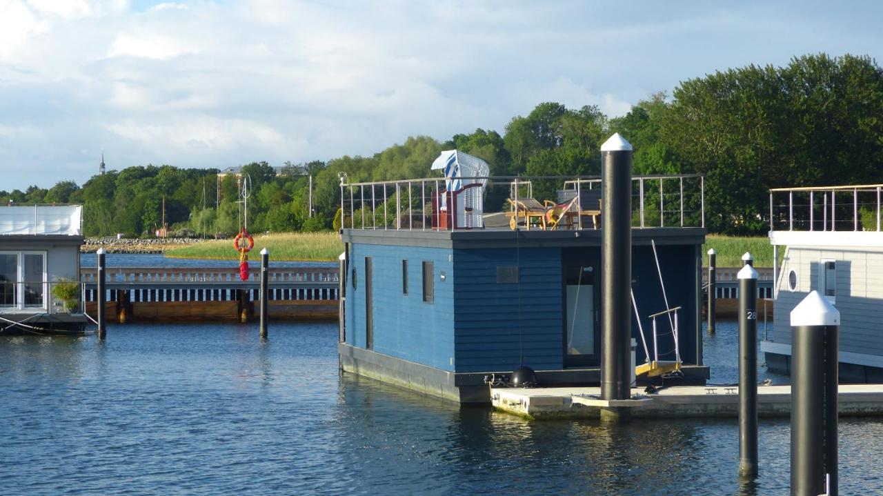 Hausboot Harmonie Hotel Stralsund Exterior photo
