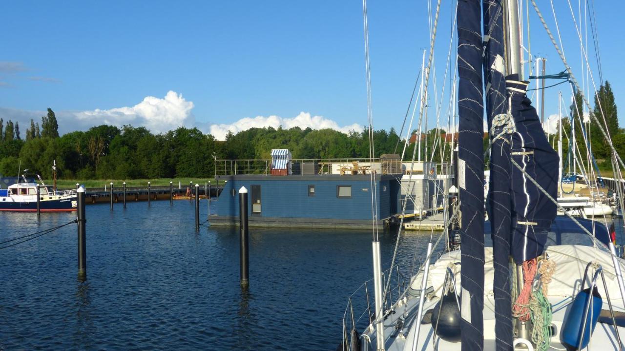 Hausboot Harmonie Hotel Stralsund Exterior photo