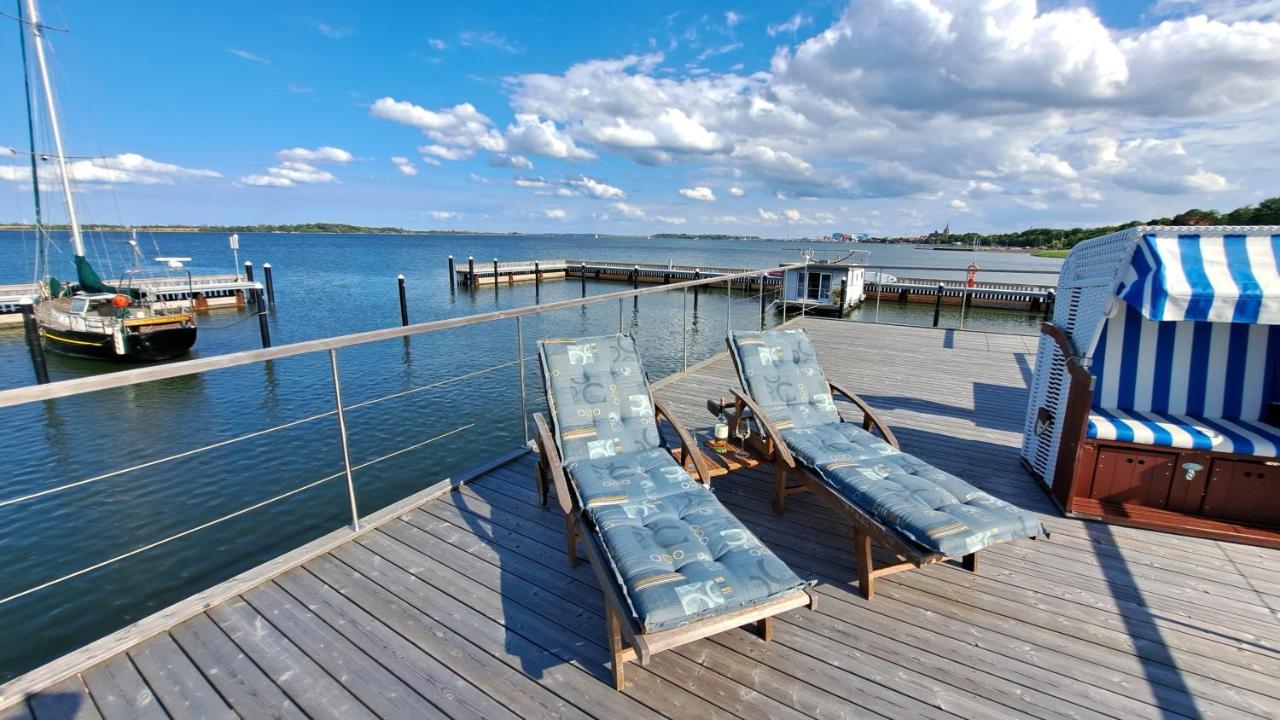 Hausboot Harmonie Hotel Stralsund Exterior photo